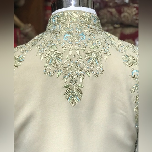 Elegant Sherwani from Nazranaa - Picture 4 of 4